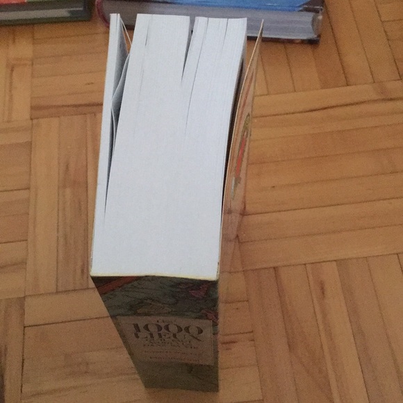 Books - Picture 4 of 4